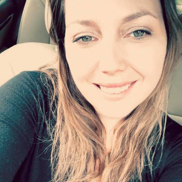 Meet your Posher, Michelle - Picture 1 of 1